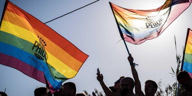 Instituciones educativas vulneran derechos fundamentales de los “estudiantes transexuales”