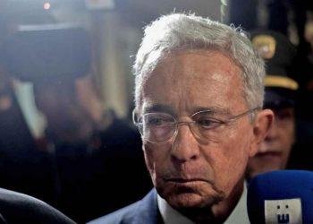 ¿Se puede levantar la reserva sumarial del caso Álvaro Uribe Vélez?