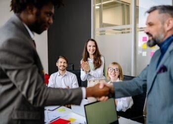 Requisitos que debe tener una empresa para contratar a un extranjero en Colombia