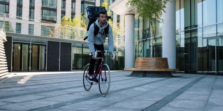 ¿Por qué Colombia necesita una Reforma Laboral que incluya protección integral de la seguridad social a los colaboradores de las plataformas digitales?