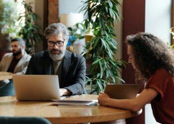 ¿Cuándo prescriben los aportes parafiscales?