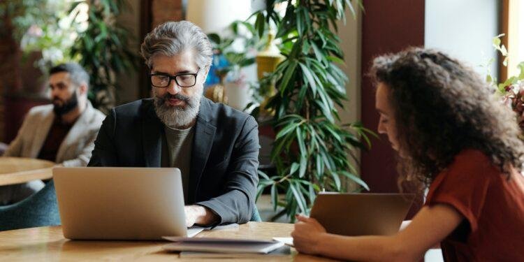 ¿Cuándo prescriben los aportes parafiscales?