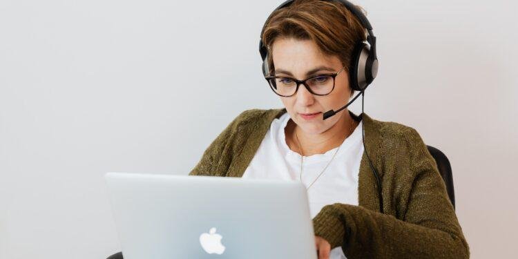 Uso de medios electrónicos en la Ley 2080 de 2021