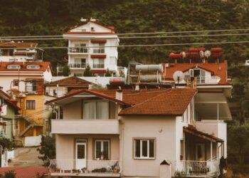 ¿Cómo opera la garantía legal en materia de inmuebles en Colombia?