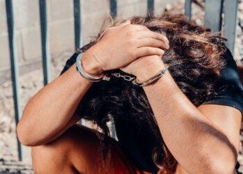 ¿Existe un término sobre la vigencia de las medidas de aseguramiento no privativas de la libertad?