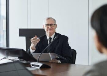 ¿Pueden las partes acordar el carácter nacional o internacional de un arbitraje?