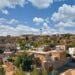 El reto de los asentamientos urbanos informales: prevalencia del derecho de vivienda digna y la aplicación responsiva de las sanciones urbanísticas