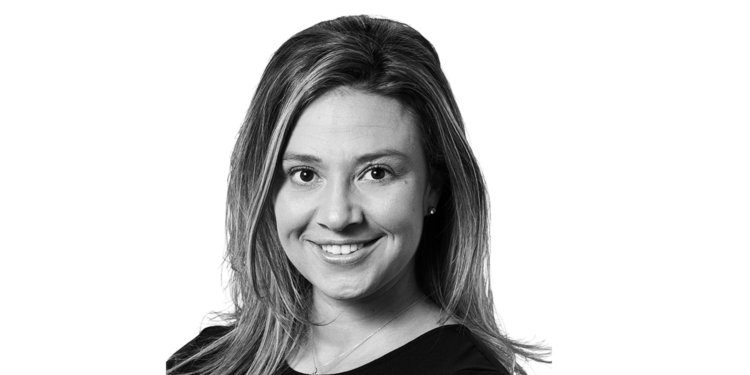 Holland & Knight promueve a Carolina Castro de la Torre como Senior Counsel del área laboral