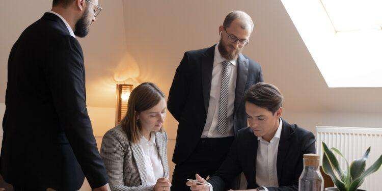 ¿Convergen los preceptos de la Corte Constitucional y la Corte Suprema de Justicia frente a la garantía de la estabilidad laboral reforzada?