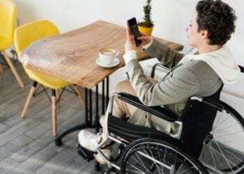 ¿Quién debe asumir el pago de las incapacidades laborales superiores a los 540 días a favor de personas con pérdida de capacidad laboral inferior al 50%?