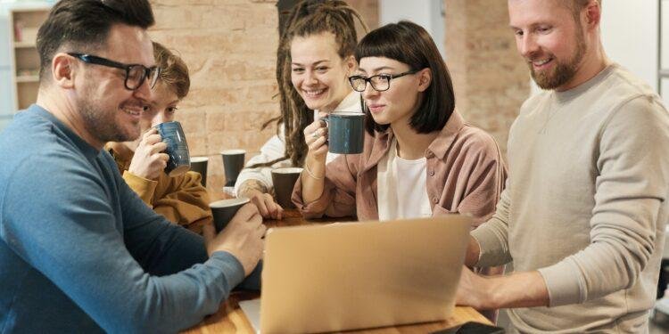 ¿Sagrilaft como herramienta de menoscabo del derecho al trabajo en Colombia?