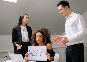 Riesgos psicosociales y culpa patronal