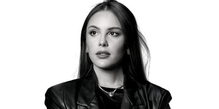 Fashion Law & Moda Digital: Prada y su colección Timecapsule NFT Y Prada Crypted.