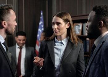 ¿Pueden los abogados colombianos tener licencia profesional en los Estados Unidos?