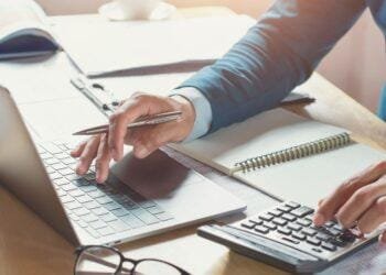 ¿Quiénes están Obligados a Declarar Renta en Colombia? Un Análisis Detallado con Ejemplos Reales